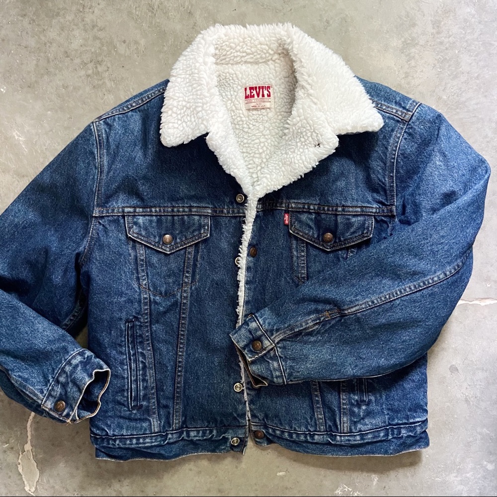Sold - 80s Levi’s Sherpa-lined denim jacket